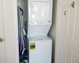 Nearly new GE washer/dryer combo model:GUD24ESSM1WW