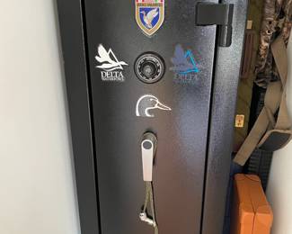 Gun safe - fire-rated; holds 10 guns