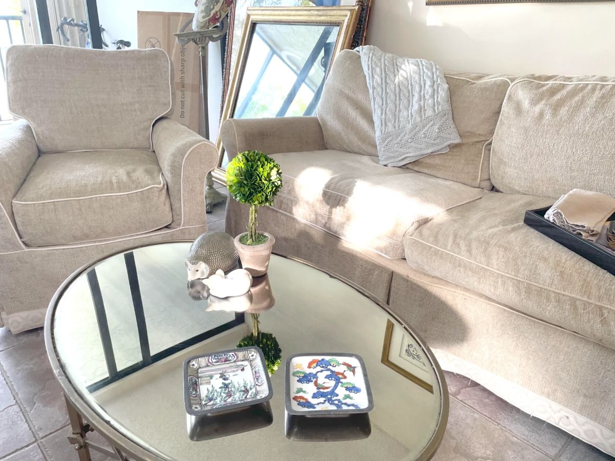 LITTLE DESIGNER WATERFRONT ESTATE SALE starts on 10/25/2024