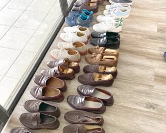 Men's designer shoes from sizes 5-6-7 -- brook brothers, alden, gucci, adidas, old ringo, nike, alfesko, belgian, etc.