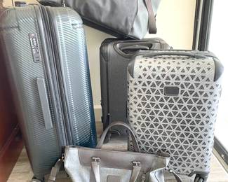 tumi luggage -- rolling cases and satchels