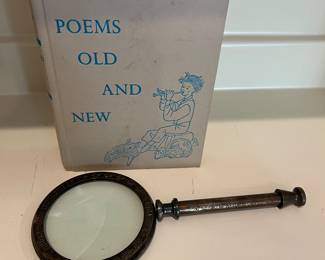 Book "Favorite Poems Old and New", magnifier reproduction from England