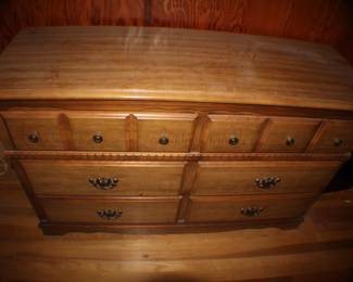 Dresser with 6 Drawers