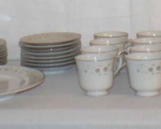 Carlton Japan Andover 482 Fine China Set