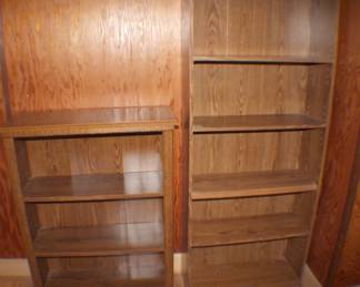 2 Book Shelfs