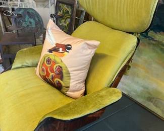 VINTAGE EAMES STYLE VELVET CHAIR