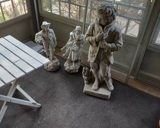 Statues 