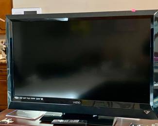37 in Vizio tv with original box