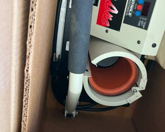 Transfer press for mugs