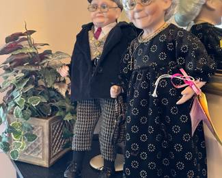 Ma and Pa porcelain dolls.