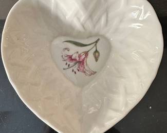 Belleek (of Ireland) heart shaped "Country Trellis" dish.