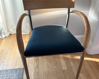 Beautiful lines on this 1990s solid maple Burghardt set of chairs (we have four on offer!)