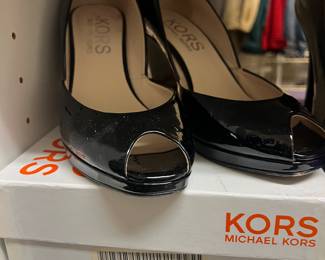 Sz 8.5 Michael Kors Black Patent Wedges