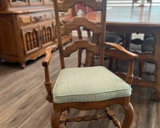Thomasville French Country Oak Dining Table , 6 chairs and china cabinet