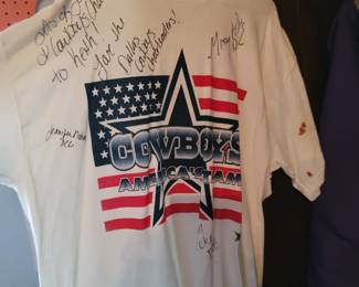 T-Shirt Signed by the Dallas Cowboy's Cheerleaders