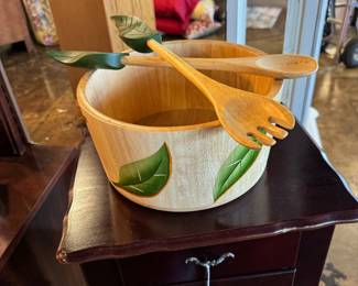 Hand Painted 3 Piece Wooden Salad Bowl Set