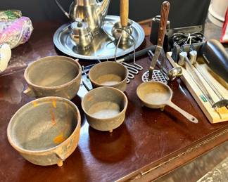 Small 3", 4", and 5" Cast Iron Cauldrons and Skillet, NEW Electric Knife, Vtg Coffee Pot w/Creamer and Sugar Bowl
