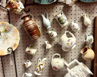 Pottery, Ceramic, Souvenir small pitchers