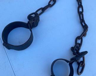 16th century shackles