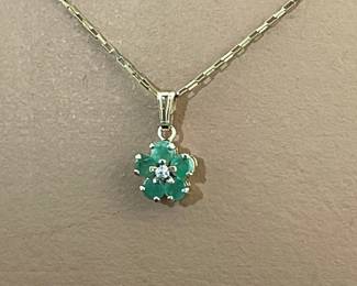 14k Gold Emerald And Diamond Floral Pendant Necklace