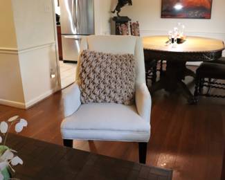 2 White Side Occasion Chairs 