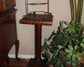 Antique Tiger oak Pedestal