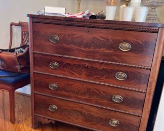 4 Drawer Antique  Chest of Drawers