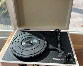 Digitnow Suitcase Record Player,