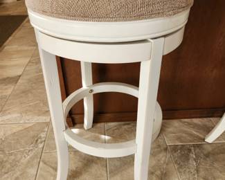Qty counter stools