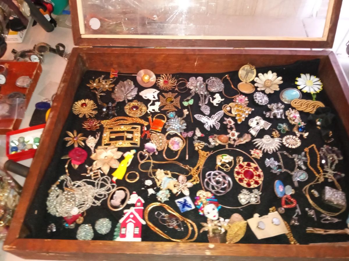 Estate Tag Sale & Auction in Bushnell, IL starts on 11/7/2024