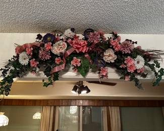 Arched floral arrangement