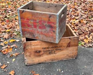 (2) Wooden Crates Feat. Kist Beverages Crate
