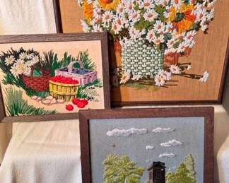 (3) Lovely Embroidered Pictures
