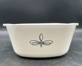 Corning Ware 2 1/2 Quart Casserole in Rare Trefoil Pattern
