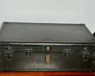 Hartmann Trunk Co steamer trunk