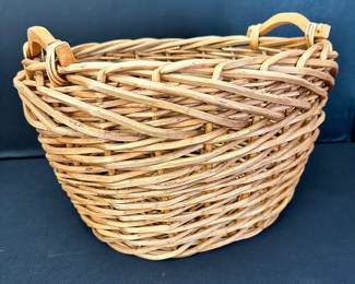 Rattan oval basket
