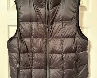 UGG men's butte  puffer vest