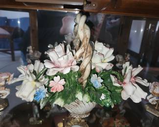 Capodimonte flower basket
