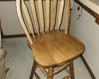 Counter height swivel stool