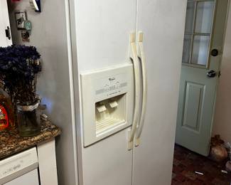 Refrigerator- working ice maker, runs great!