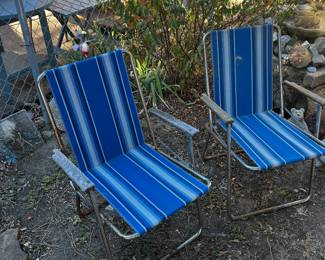 Vintage lawn chairs.  Great condtion and very comfortable 