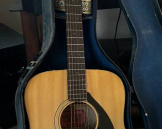 Yamaha FG-140 Accoustic guitar