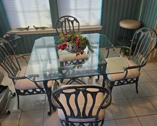 Kitchen Table with 4 Chairs