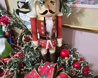 Nutcracker centerpiece 