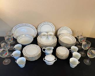premiere garland china set