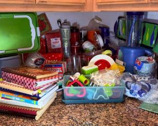 Huge Kitchen Goodies Lot