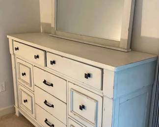 Ashley Dresser with Mirror
