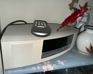 Bose Stereo, works great!!  W/remote