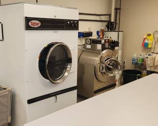 UNI-MAC Washer & Drier