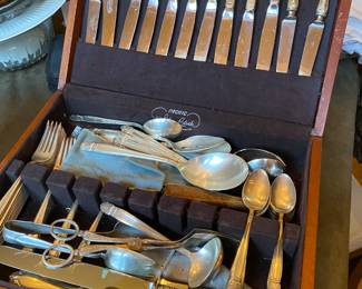 Holmes / Edward Flatware Set $ 90.00